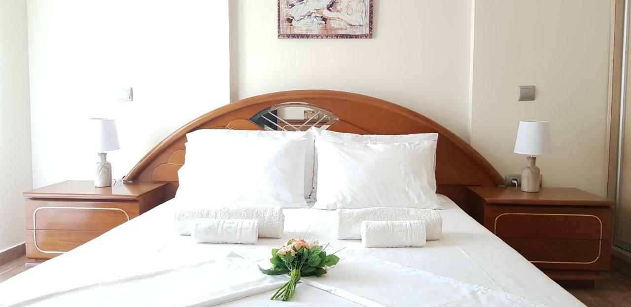 Corinthian Luxury Apartment מראה חיצוני תמונה